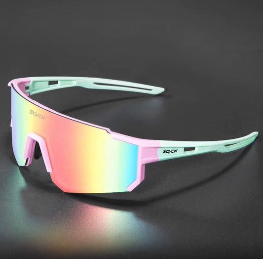 linear-gradient(90deg, #FF69B4 50%, #00E5A8 50%)